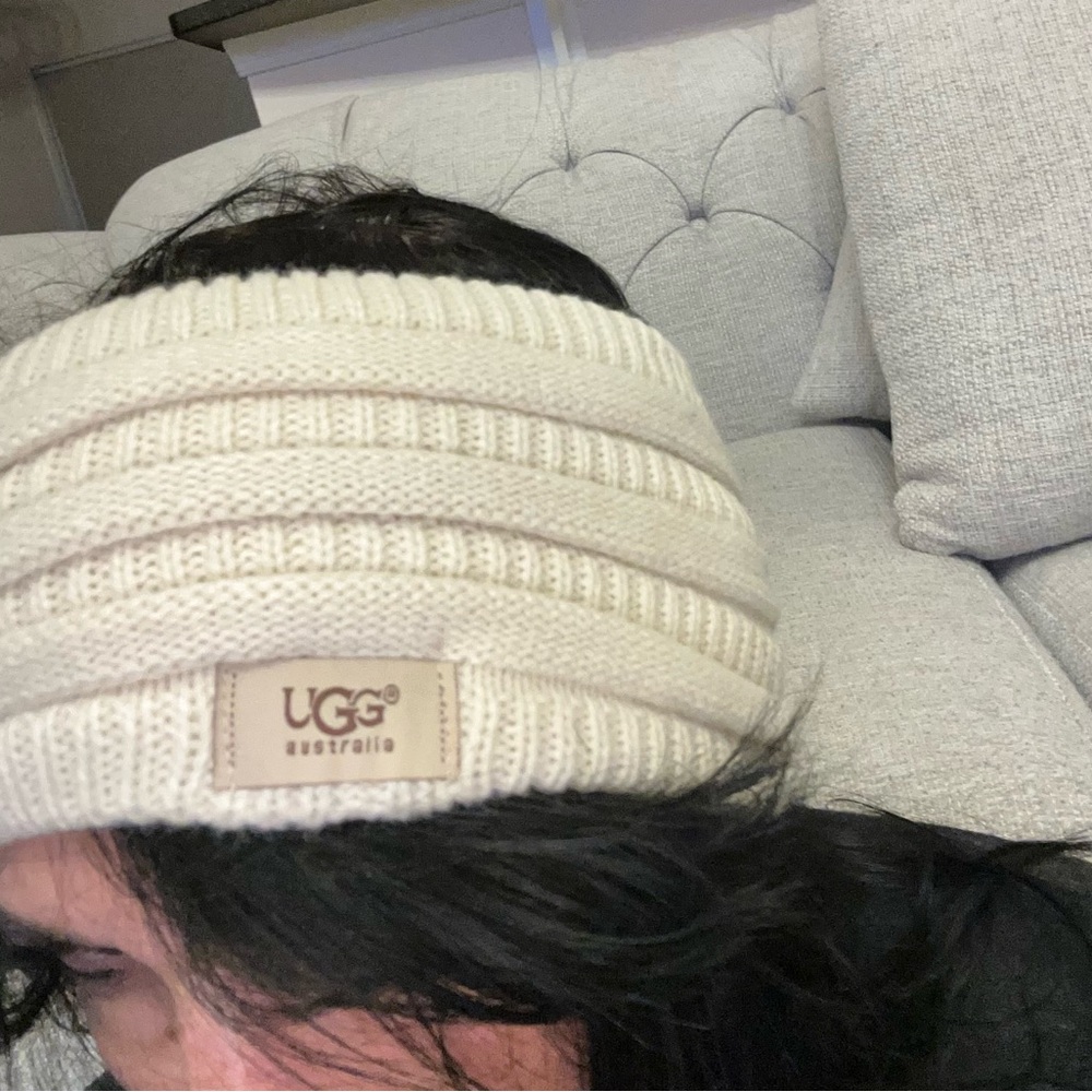 New UGG Haedband warm and cozy stretchy soft Fur inside